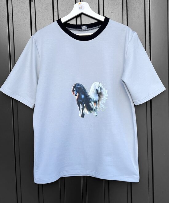 T krekls ar zirgu 40-44. Izm