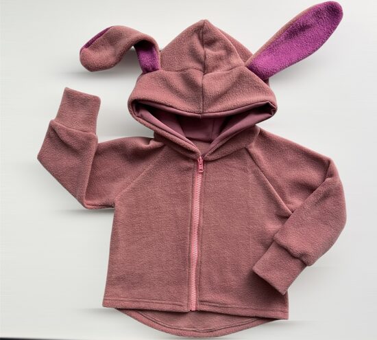 Zaķa kapučjaka ar rāvējslēdzi 98/104 cm