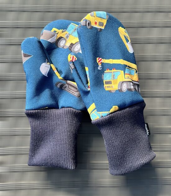 Traktori 11-11.5 cm ~ 2,5-3,5 Gadi